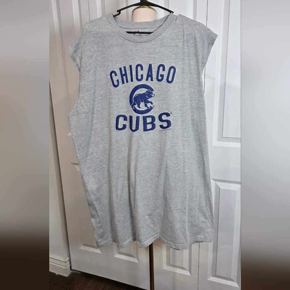 Chicago Cubs Gray Sleeveless Shirt